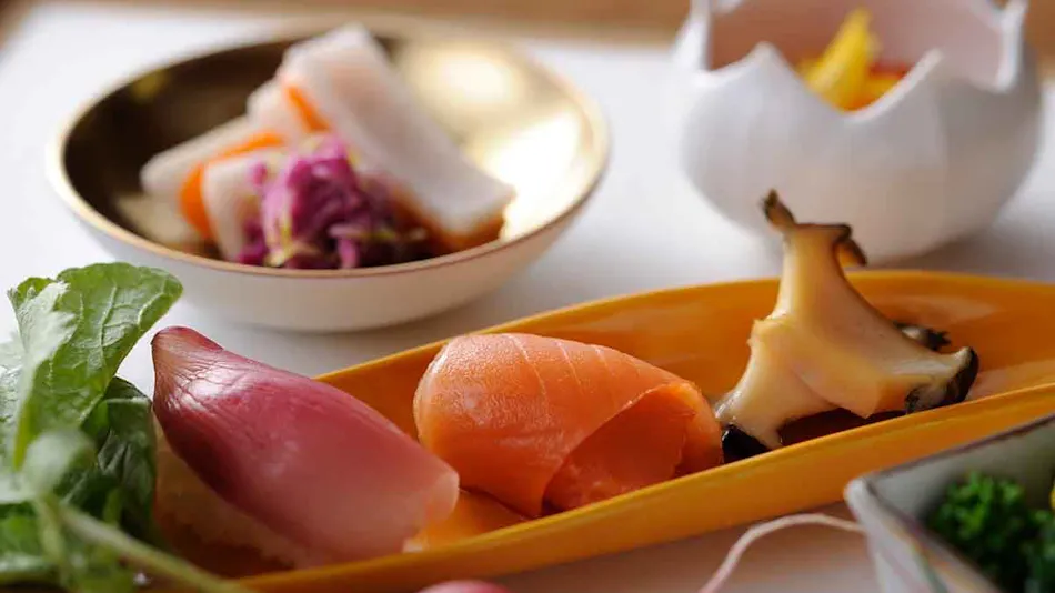 Kanazawa Yuwaku-Onsen Japanese Cuisine Sakaeya