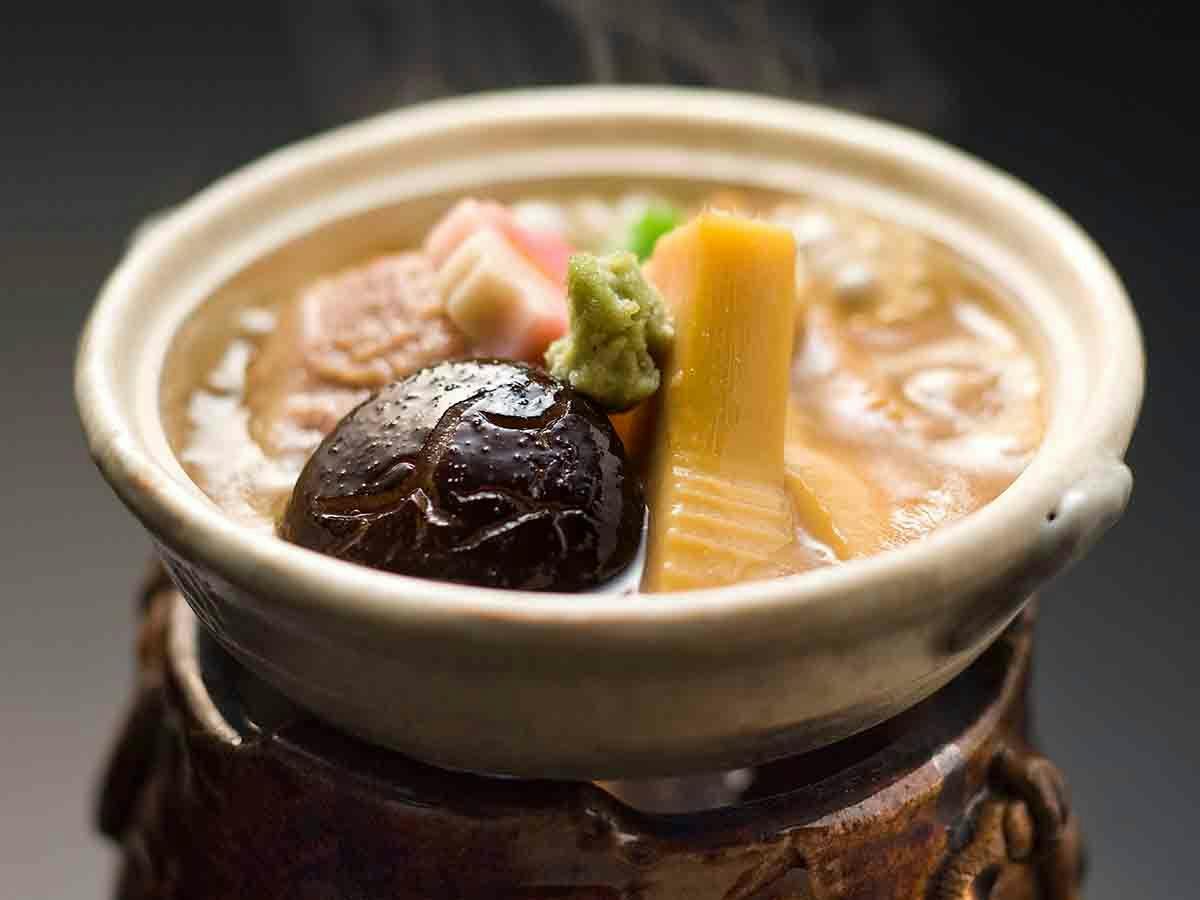 Kanazawa Yuwaku-Onsen Japanese Cuisine Sakaeya