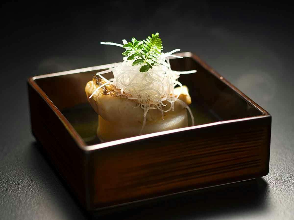 Kanazawa Yuwaku-Onsen Japanese Cuisine Sakaeya