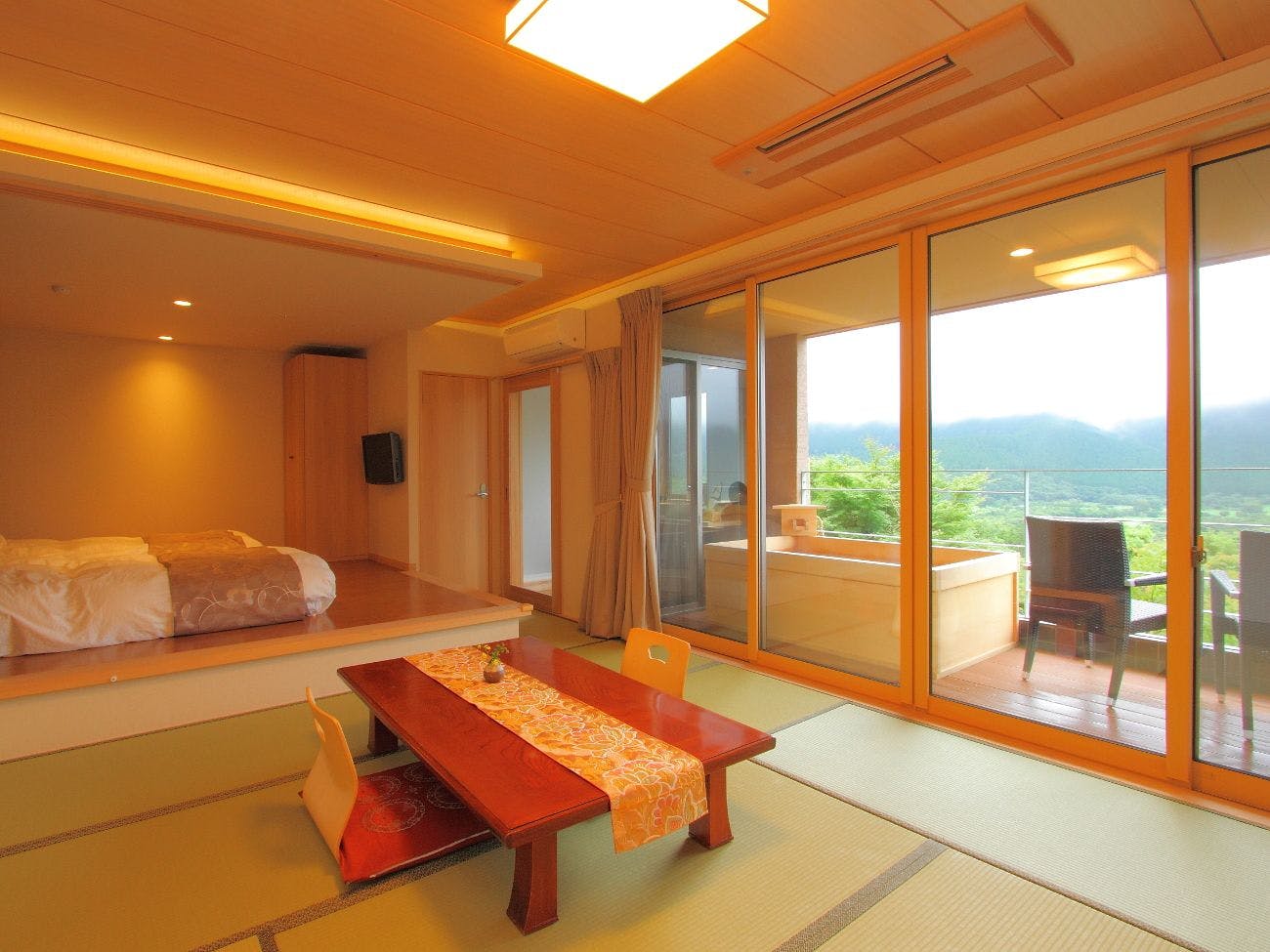 温泉露天風呂付スイート（織姫・昴）一例