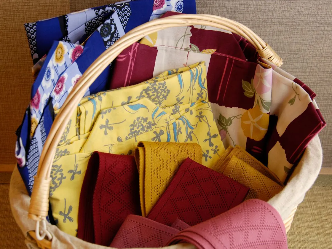 女性の方には選べる色浴衣を無料貸出♪