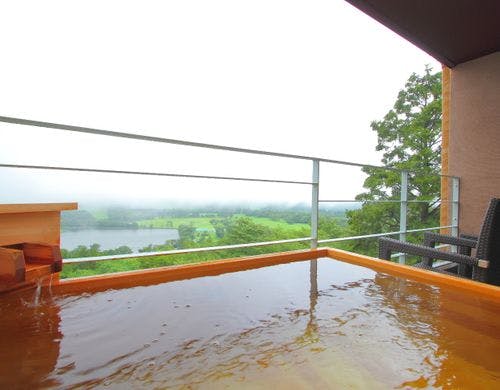 客室露天風呂一例（陶器：8畳間）