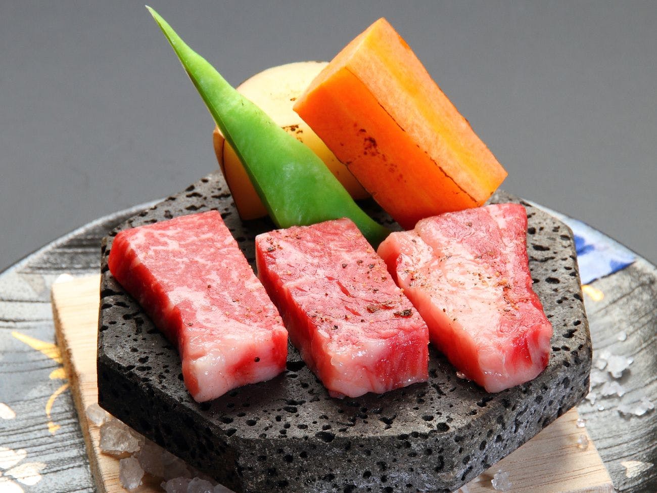 箱根西麓牛の溶岩焼