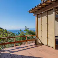 ห้องพิเศษพร้อมอ่างอาบน้ำกลางแจ้ง (ตัวอย่าง)