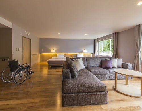 【ユニバーサルプレミアム】