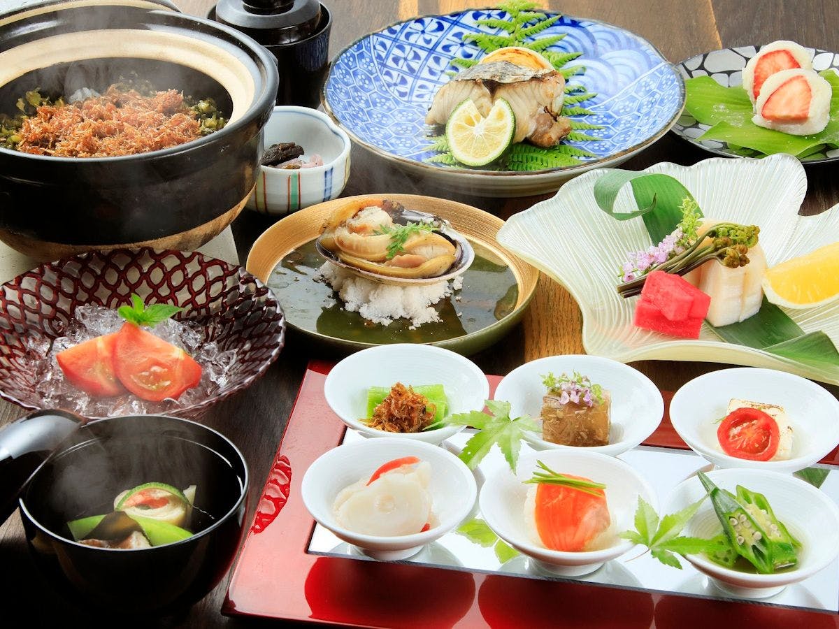 【2食付きプラン】5種より選べるシェフ特製本格ディナーコース。レストランで優雅なひとときを