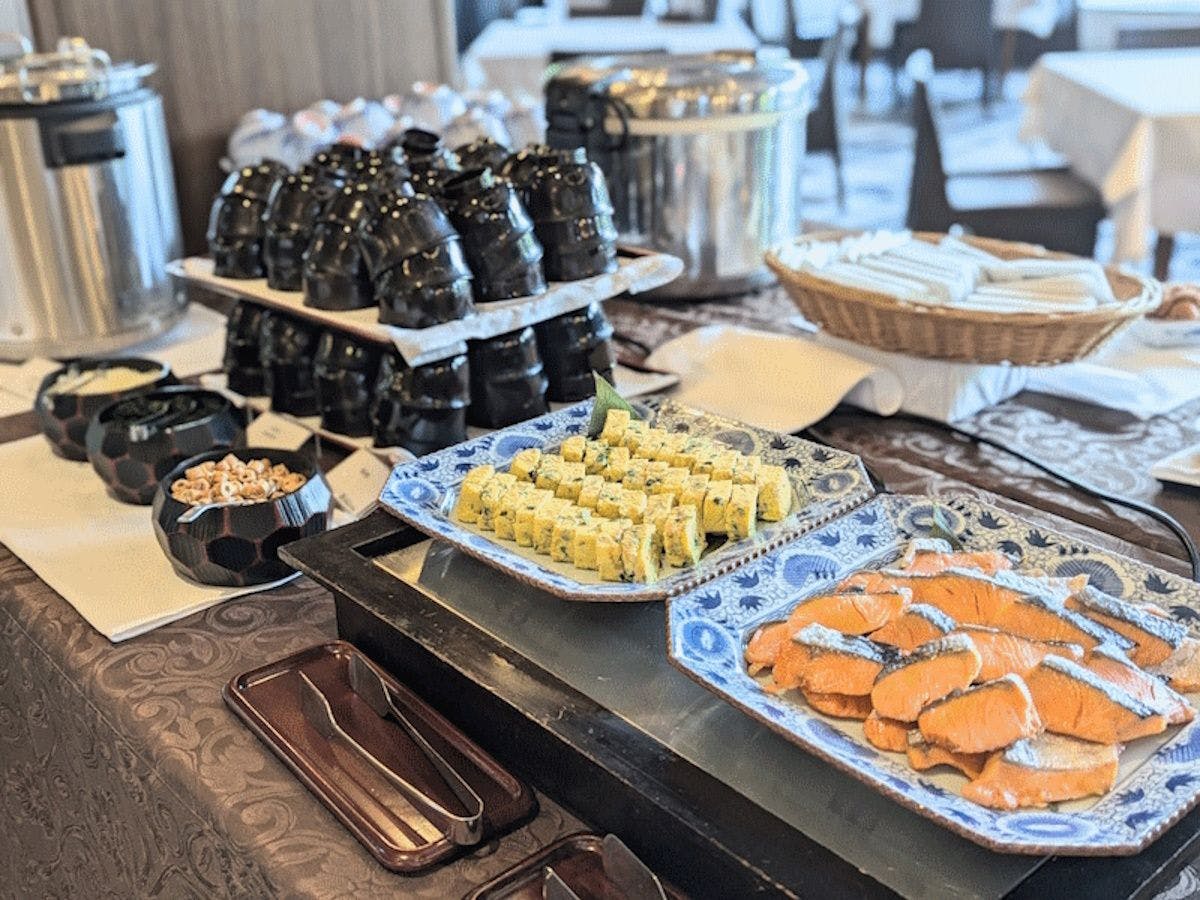 【朝食付】緑を見渡すレストランで彩り豊かな朝食を！！アクティブに軽井沢旅行を楽しむ