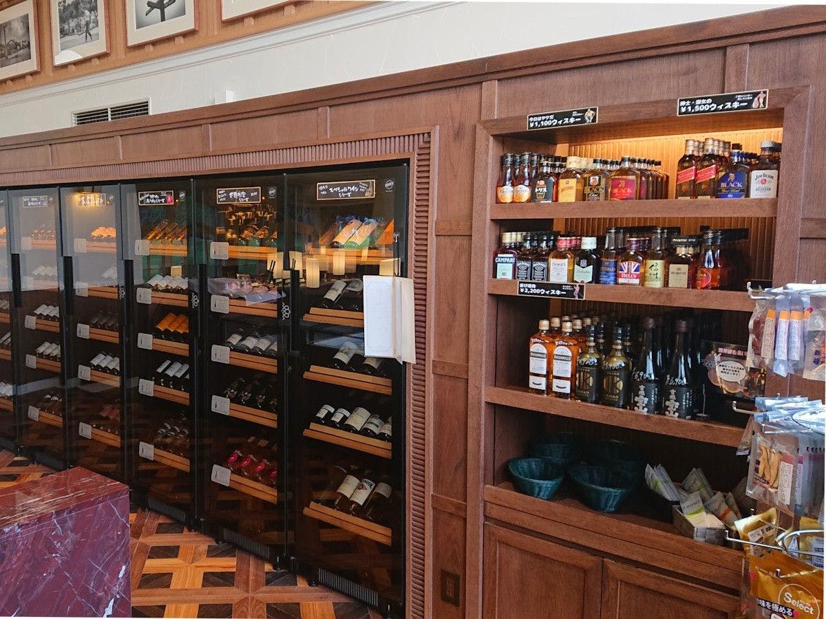 【ラウンジフリーフロー】ワイン＆スイーツで寛ぎに満たされる軽井沢の夜／夕朝食付