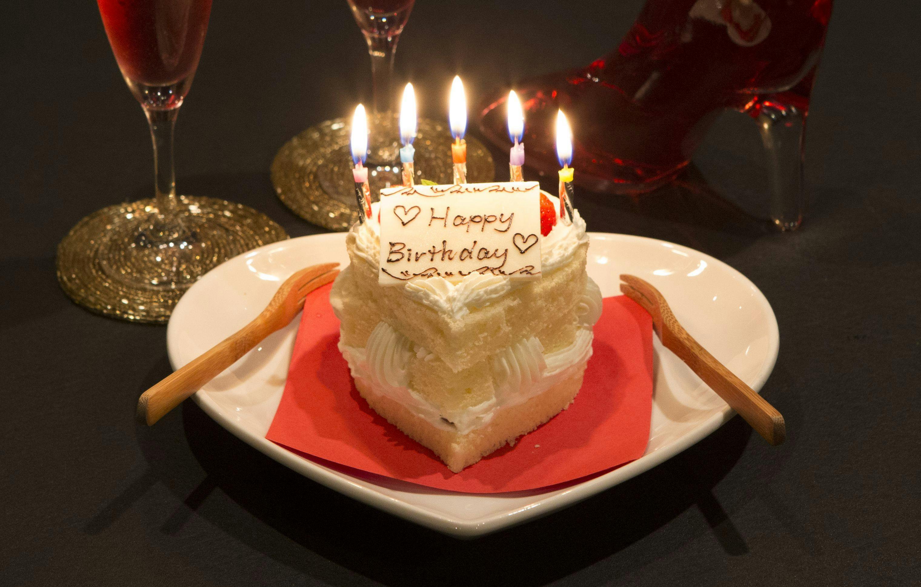 記念部にケーキを