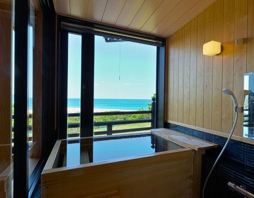 【客室】温泉展望ヒノキ風呂付和室