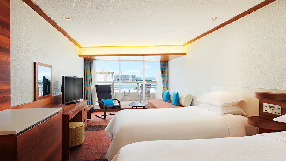 Sheraton Okinawa Sunmarina Resort