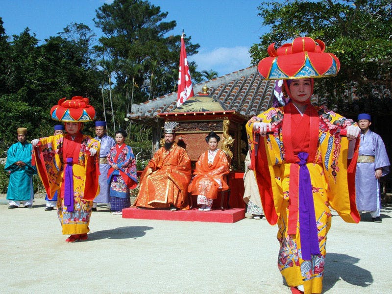 Làng Ryukyu, phong cảnh 'Điệu múa Ryukyu' (khoảng 15 phút bằng ô tô)