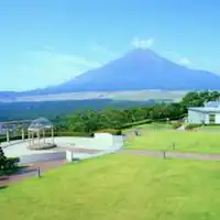 中庭からの富士