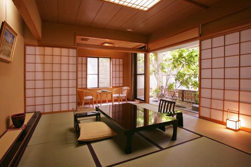 葉山舘