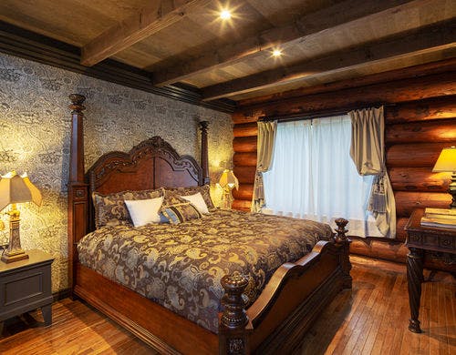 ログコテージ　ベッド