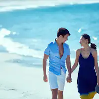 ริมชายหาด