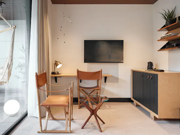 Standard Wide + Balcony
