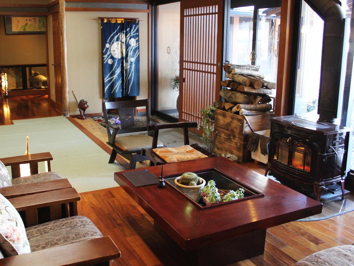 奥嬬恋温泉　ふる里の宿　干川旅館　花いち