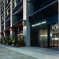 <エントランス>