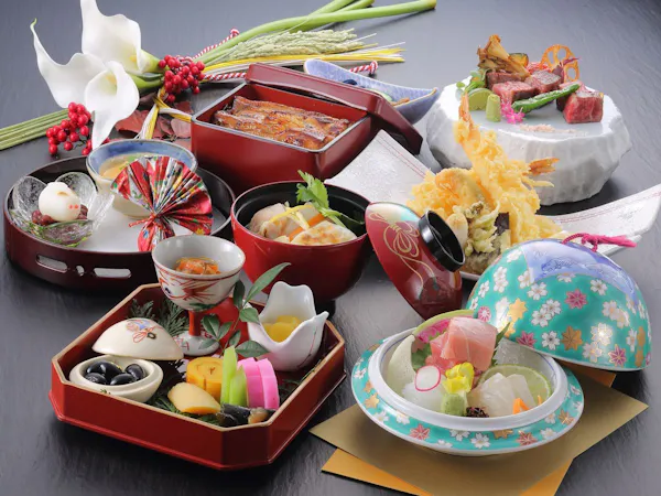 【ホテル最上階でディナー】夜景を見ながら日本料理あづまで「慶雲御膳」を堪能/2食付