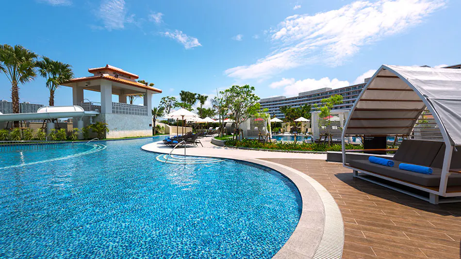 DoubleTree by Hilton Okinawa Chatan Resort