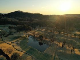 THE CLUB golf village