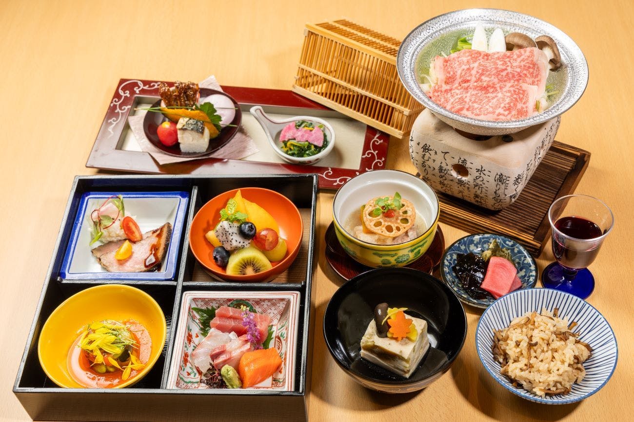 A 8 高級膳　古伊万里膳 1名様　6点　お正月の準備に☆ 神戸店店頭受取】福かさね懐石膳｜大丸松坂屋オンラインストア