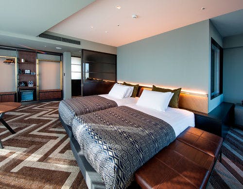 デラックスコーナーツイン