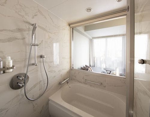 デラックスコーナーツイン