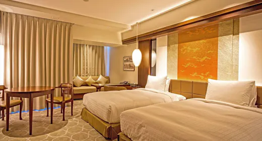 【直前割】 県庁前駅徒歩4分|都心のリゾートで贅沢なひととき<朝食付き>