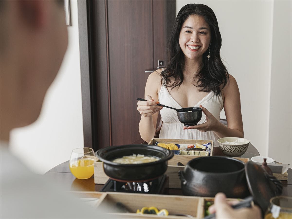 【EXES STANDARD】 プライベートな空間で優雅に楽しむお部屋朝食を＜朝食付き＞