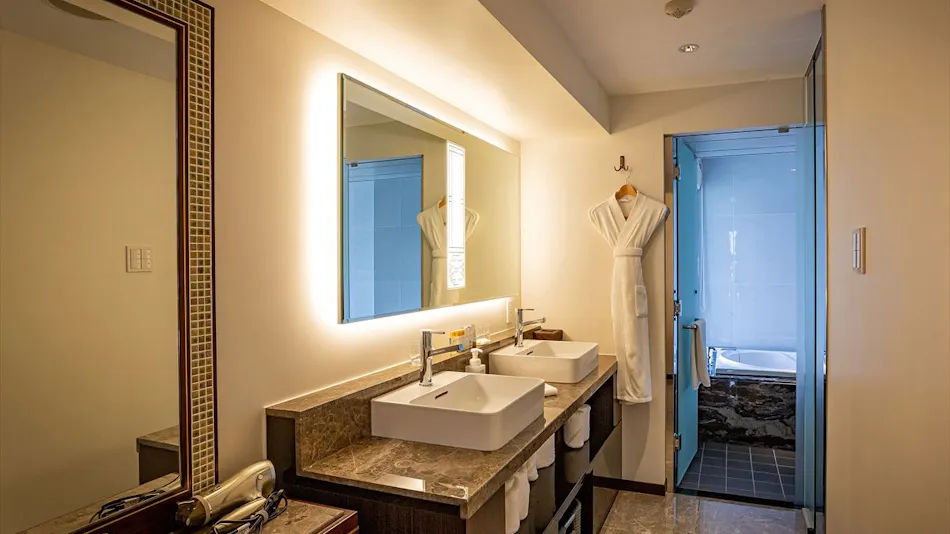 Okinawa Kariyushi Resort EXES Naha (EXES Naha)