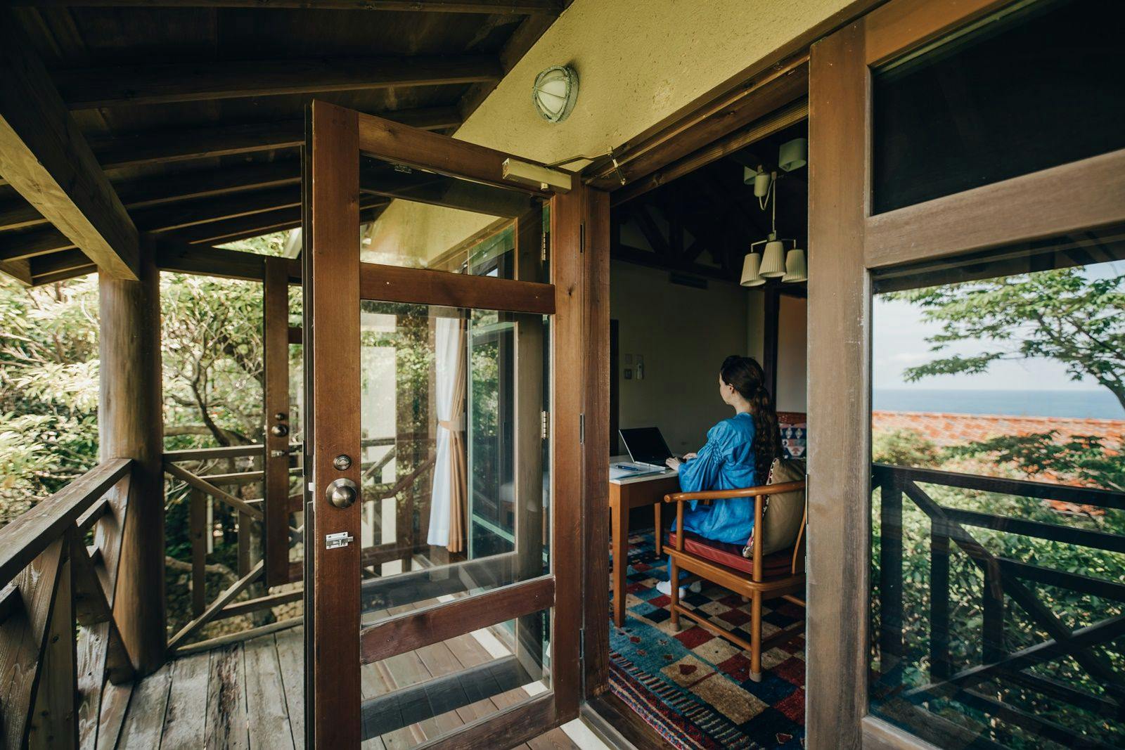 観光もお仕事も欲張りな旅を五足のくつで