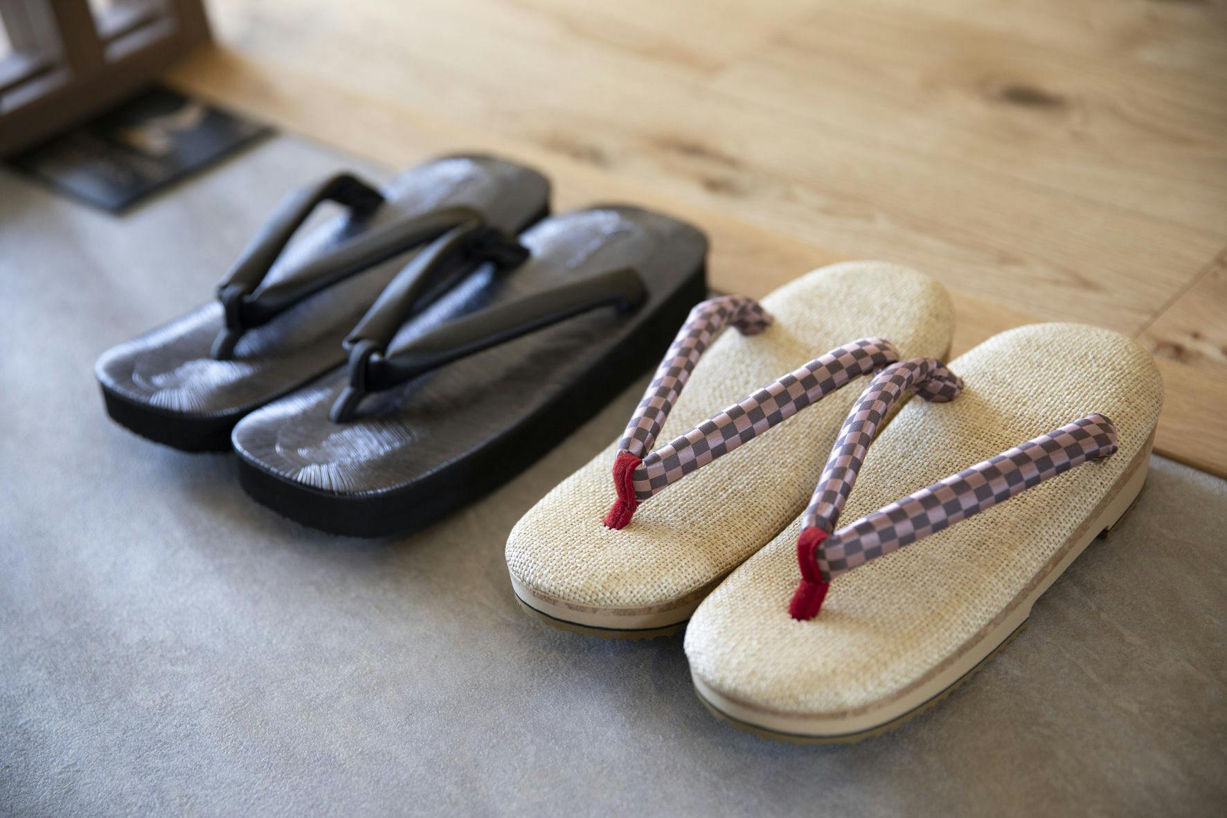 นี่คือรองเท้าหิมะที่สวมใส่สบายและเดินง่าย