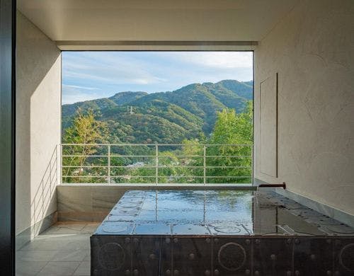 客室露天風呂　三輪のスイート