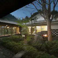 【大浴場】蔵屋造りの温泉棟