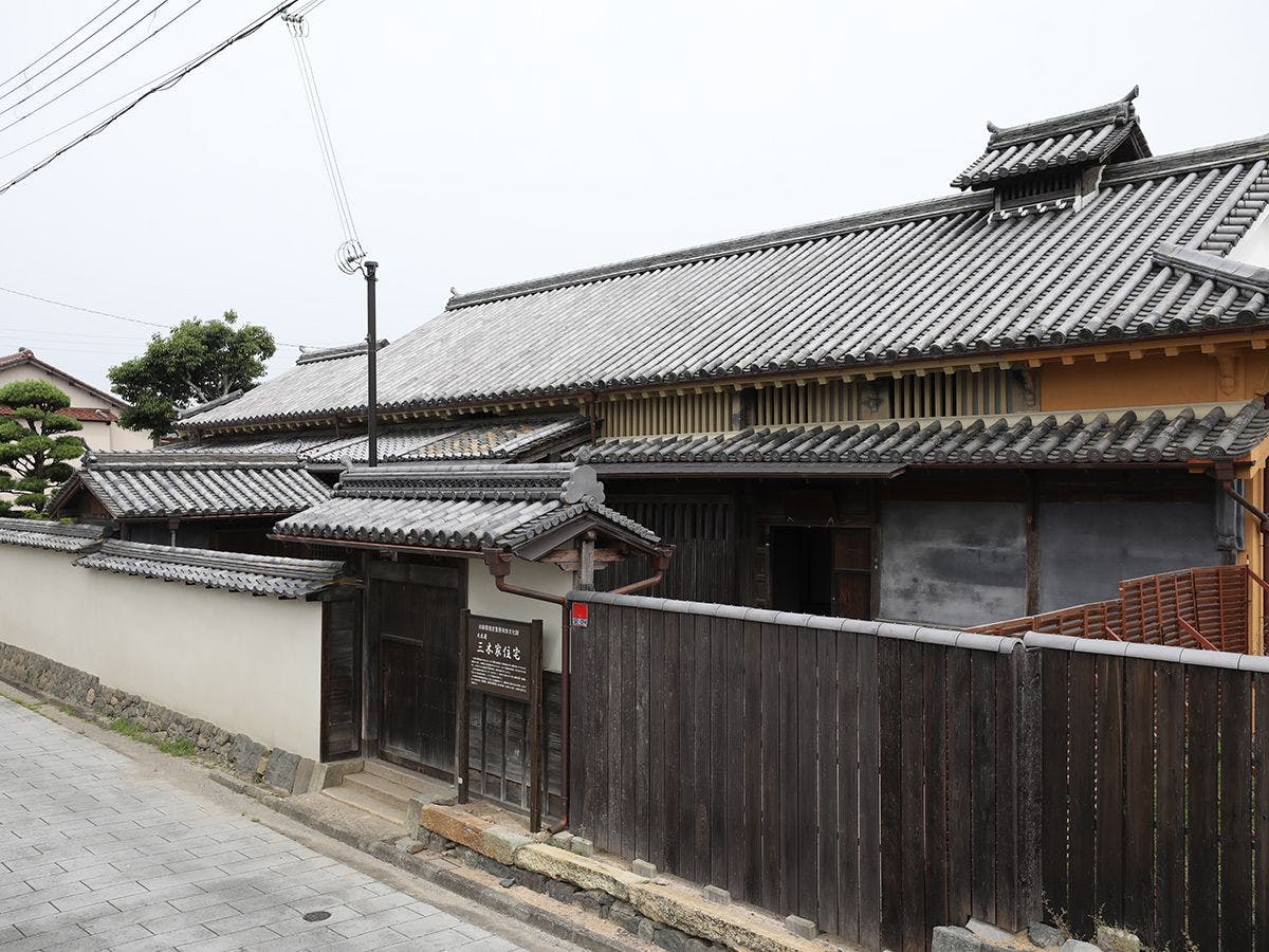NIPPONIA　播磨福崎蔵書の館