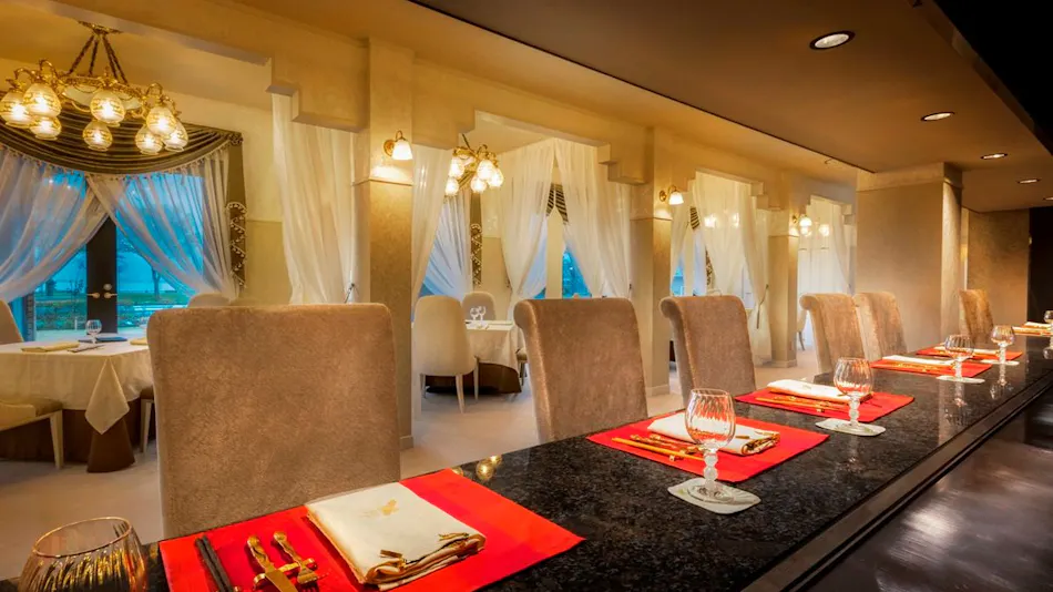 Lakeside Western-style Mansion Katakura Silk Hotel