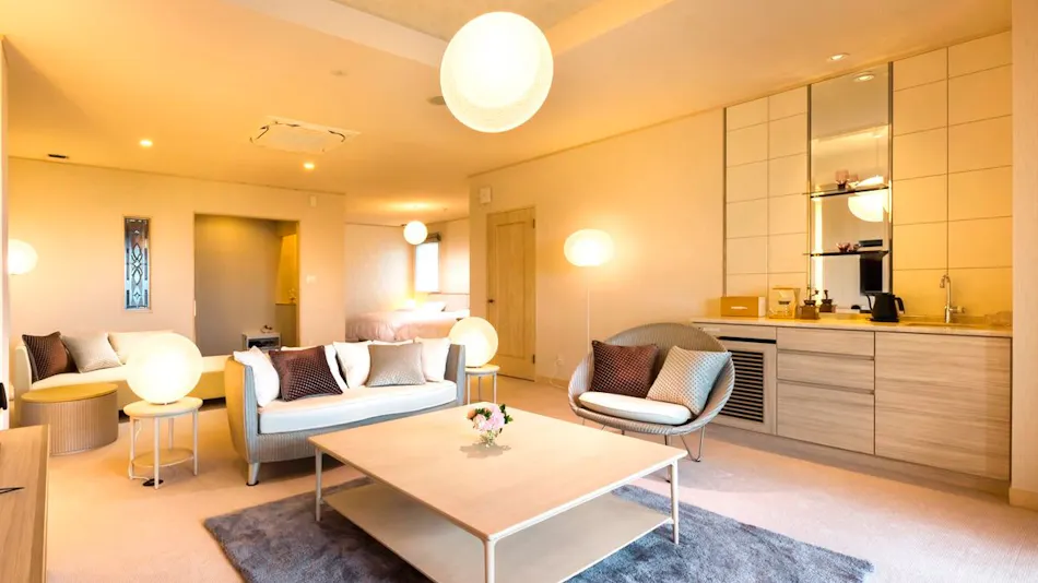 Lakeside Western-style Mansion Katakura Silk Hotel