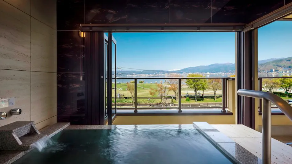 Lakeside Western-style Mansion Katakura Silk Hotel