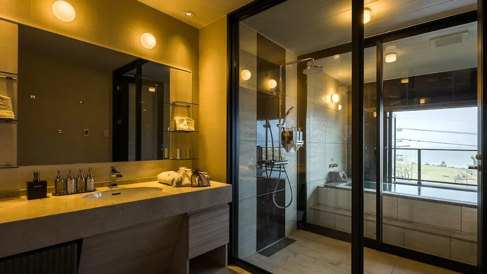 Lakeside Western-style Mansion Katakura Silk Hotel