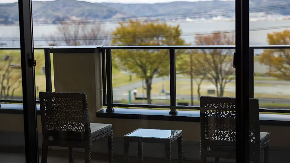 Lakeside Western-style Mansion Katakura Silk Hotel