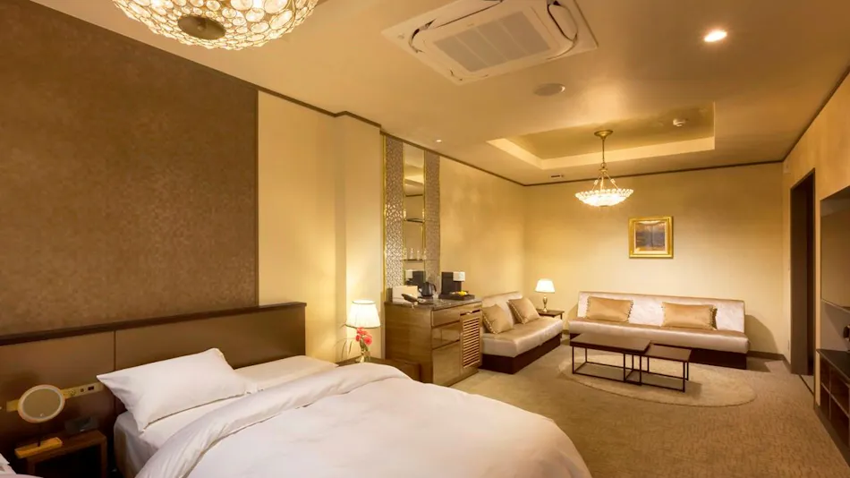 Lakeside Western-style Mansion Katakura Silk Hotel