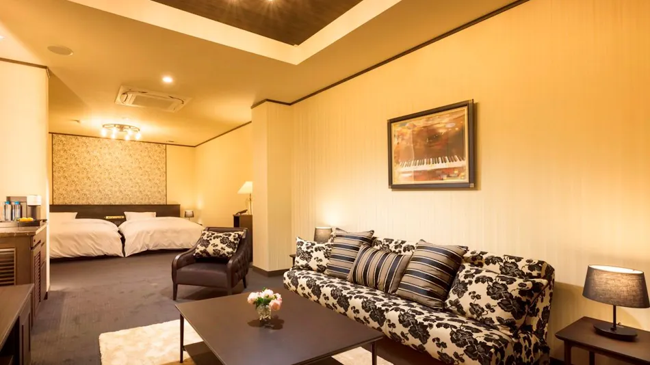 Lakeside Western-style Mansion Katakura Silk Hotel