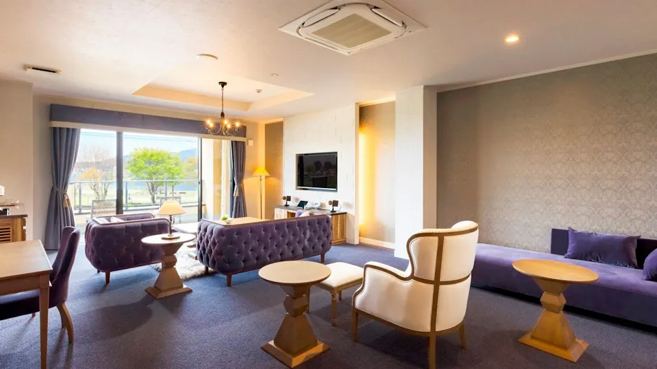 Lakeside Western-style Mansion Katakura Silk Hotel