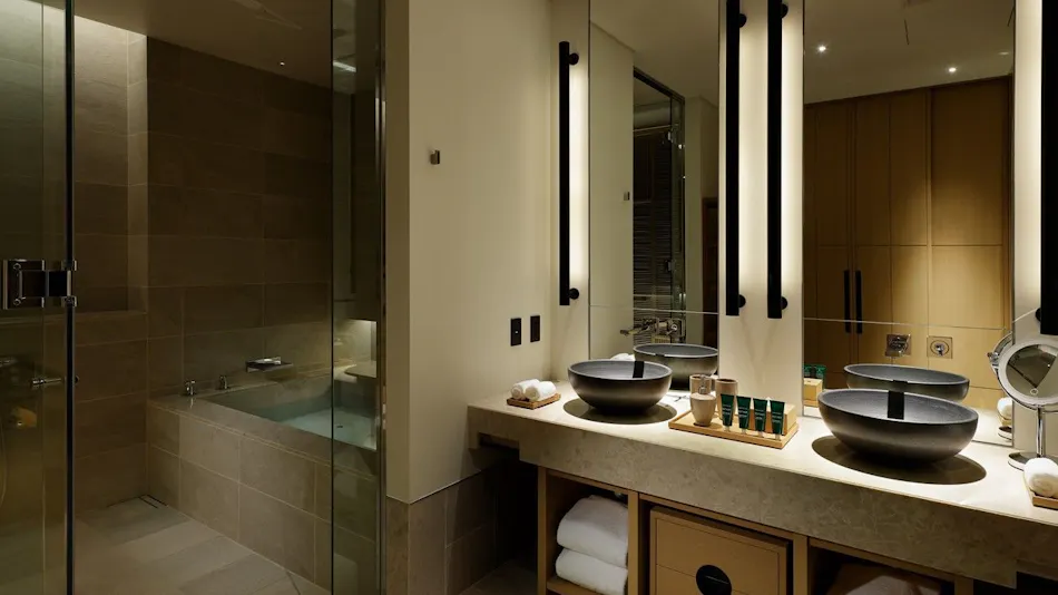 ROKU KYOTO, LXR Hotels & Resorts