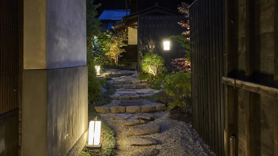 BYAKU Narai