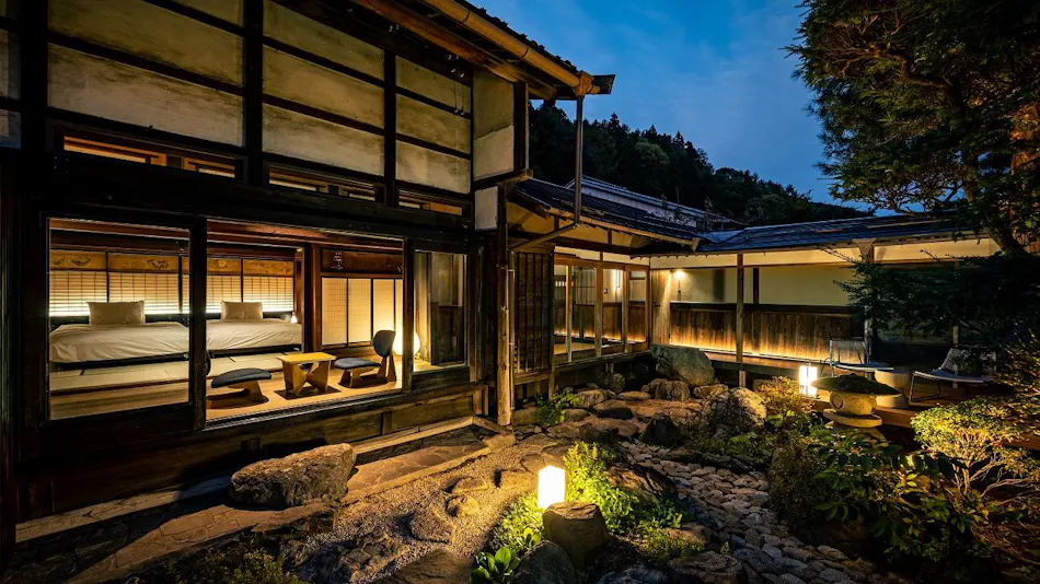 BYAKU Narai
