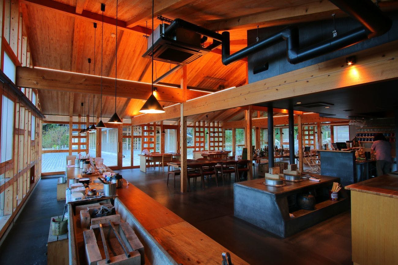 บรรยากาศภายในร้านอาหาร