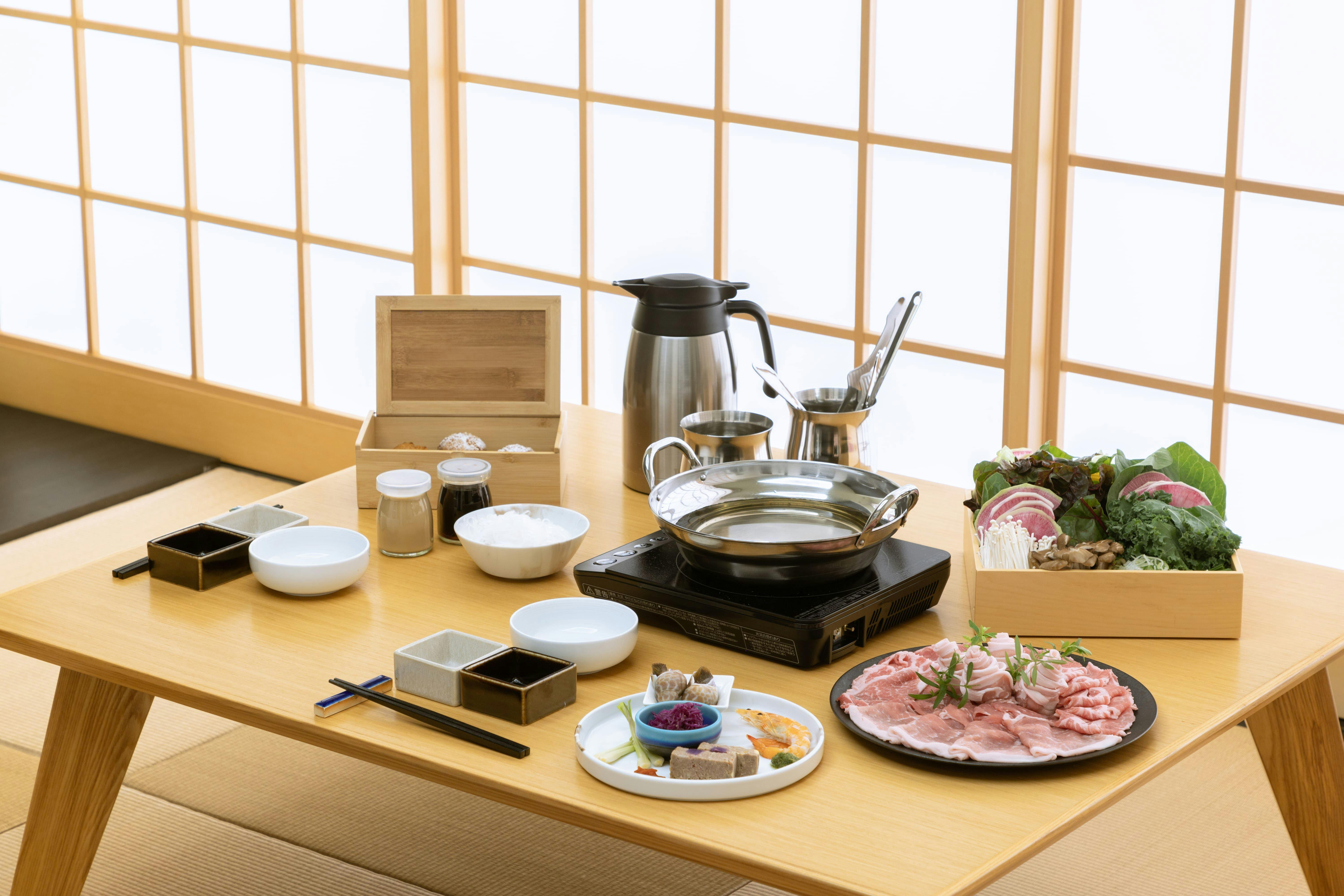 【14日前の直前割】あぐー豚しゃぶしゃぶ＆琉球BOX朝食【2食付】